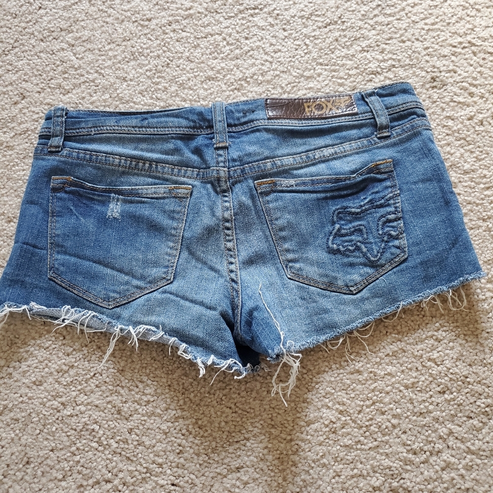 Shorts - Picture 5 of 6